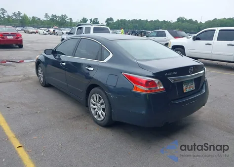 2015 Nissan Altima 2.5 S z USA, uszkodzony, nr VIN 1N4AL3AP0FN372271